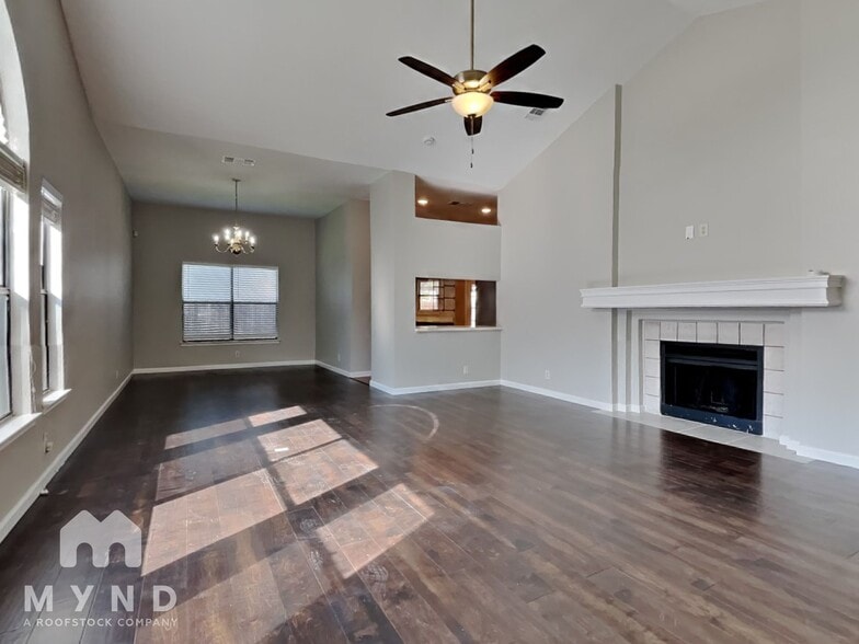 Building Photo - 3403 Shallow Grove