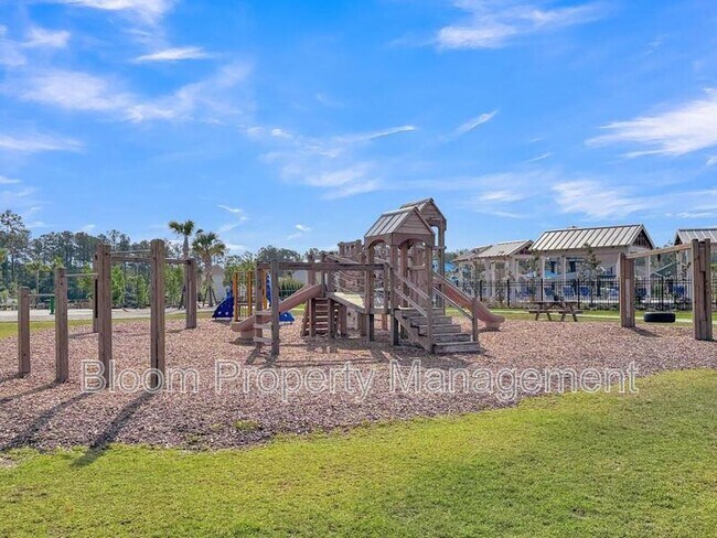 Building Photo - 803 Lilyford Ln