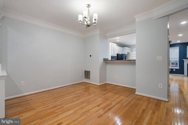 Building Photo - 8648 Royal Worcester Ln