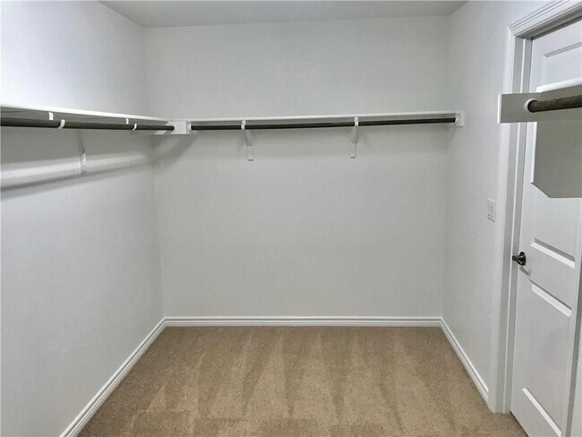 Building Photo - 9008 Gage Dr