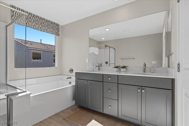 Building Photo - 4181 Nopal Serrano Ave