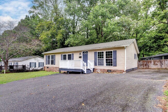 Building Photo - 129 Briar Ln