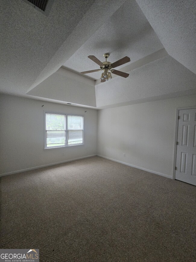 Building Photo - 3490 Runnymeade Dr