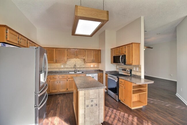 Building Photo - 1479 Wolf Ridge Dr