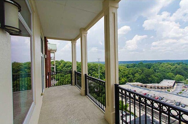 Building Photo - 3820 Roswell Rd NE