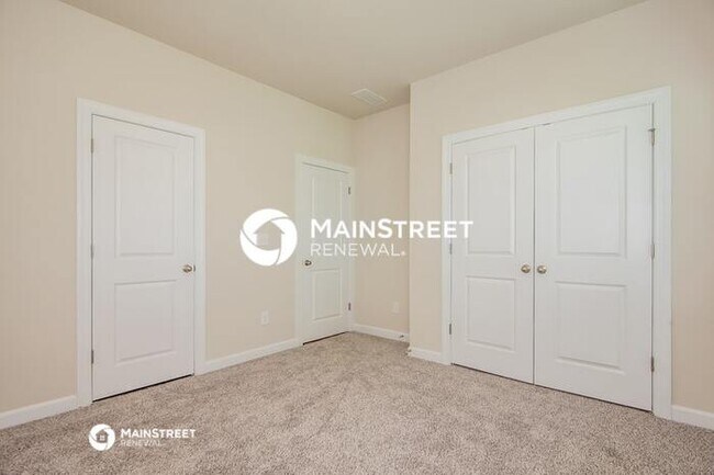 Building Photo - 3 Bedroom Pet-Friendly Home in Belmont, NC with Main Street Renewal