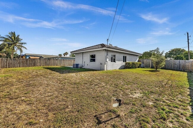 Building Photo - 2019 NW 64th Ave