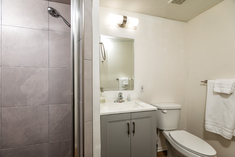 Building Photo - 8971 Alpen Way