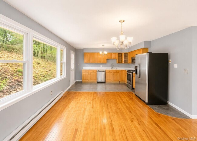 Building Photo - 43 Glenmere Homesites Rd