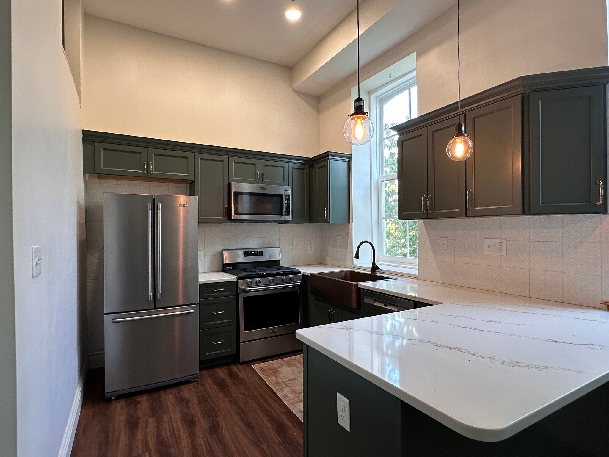 Building Photo - 1621 S 11th St