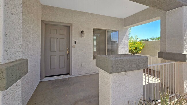 Building Photo - Lots of sq ft for the money! New paint!