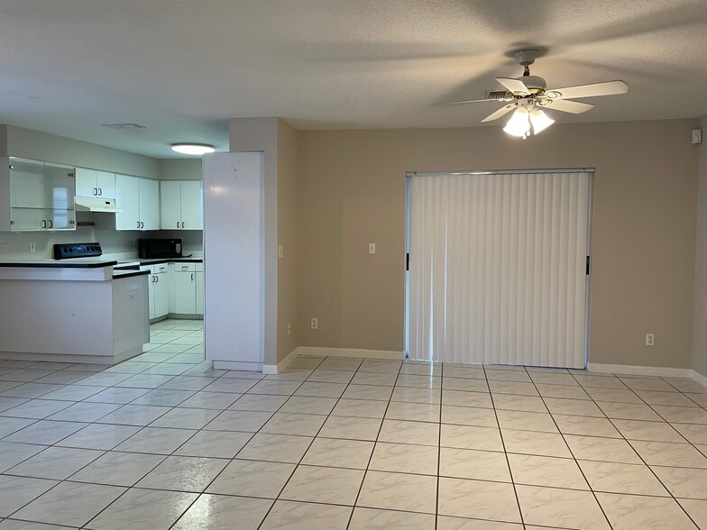 Building Photo - 3124 W Powhatan Ave