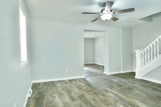 Building Photo - 226-228 W Park Ave