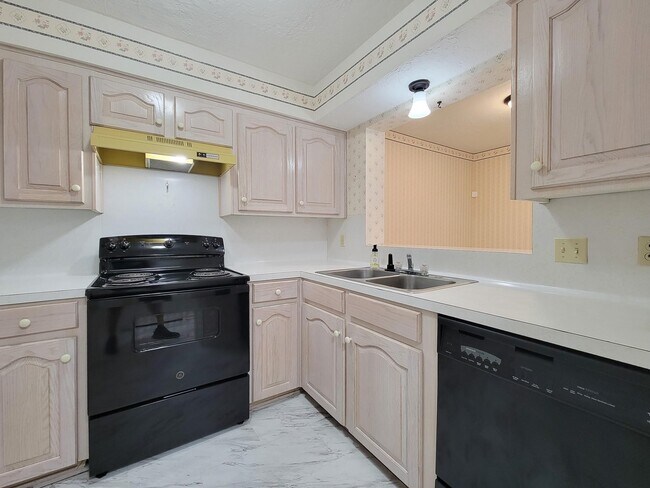 Building Photo - 1815 Country Village Blvd