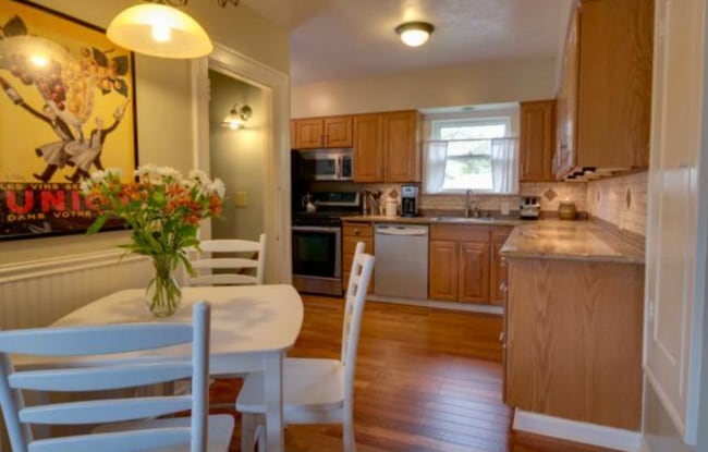 Kitchen and Eating Nook - 925 NE 79th Ave