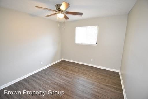 Building Photo - 943 Applewood Ln