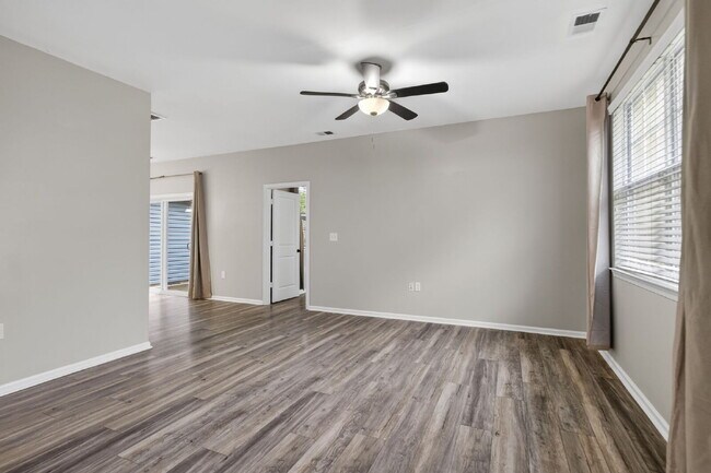 Building Photo - Beautiful Crofton at Spence Crossing Townhome/Condo | 3 BR | 2.5 BA | 1,867 Sq. Ft.