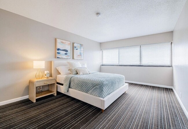 Building Photo - 14703 Park Row Blvd