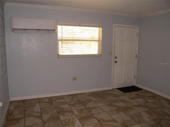 Building Photo - 1031 Royal Palm Ave
