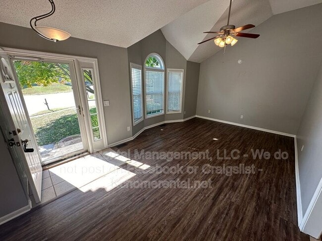 Building Photo - 3304 NW 84th Terrace