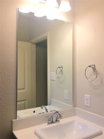 Building Photo - 9410 Smoke Tree Dr