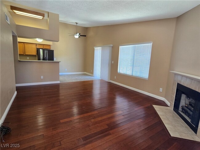 Building Photo - 1575 W Warm Springs Rd