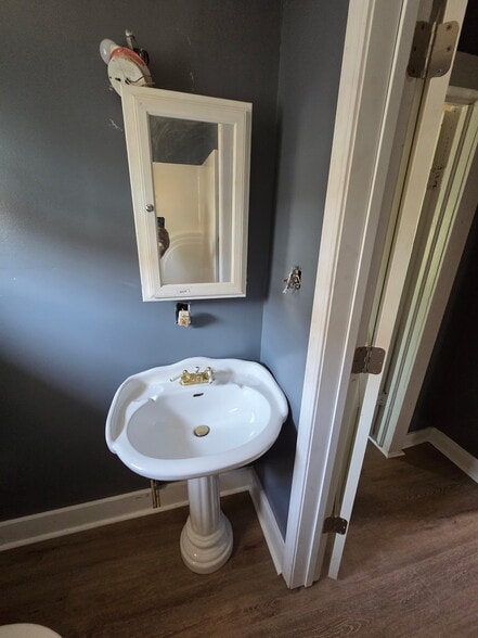 Bathroom - 545 Salley St