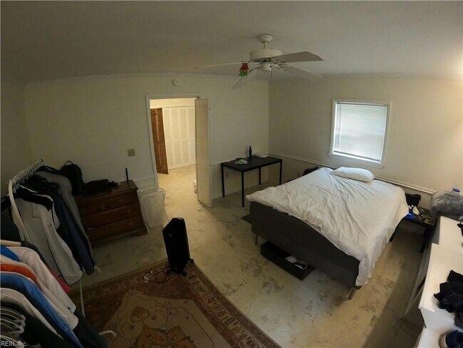 Building Photo - 1600 Cedar Ln