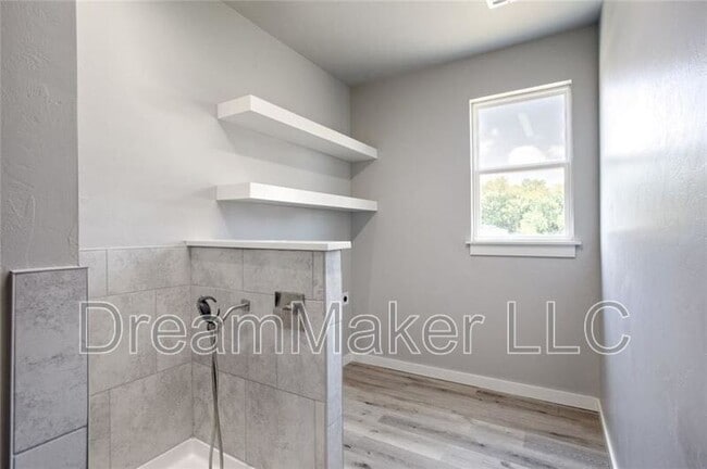 Building Photo - 3117 SE 35th St