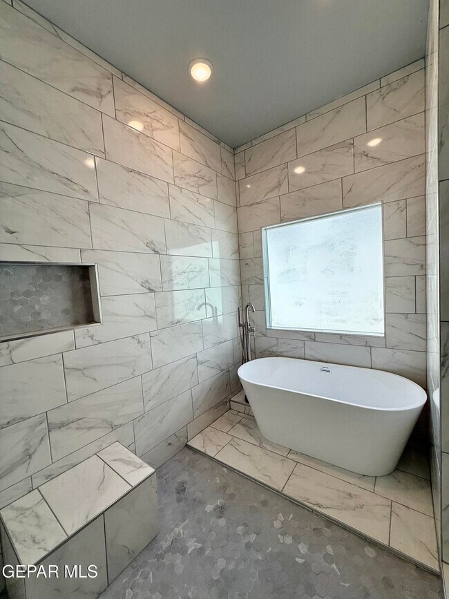 Building Photo - 15136 Ambition Ave