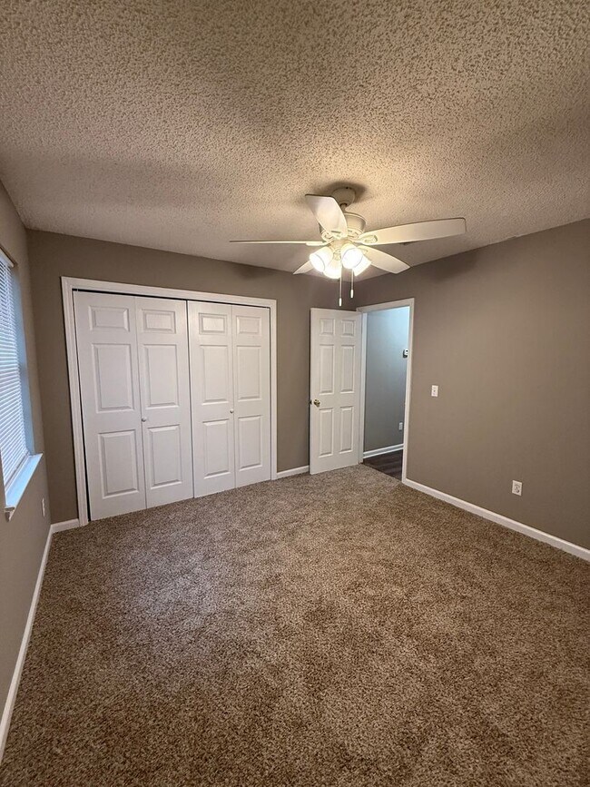 Building Photo - 304 Natchez Rd