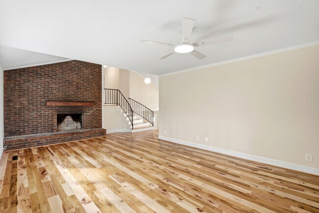 Building Photo - 607 Longleaf Ave