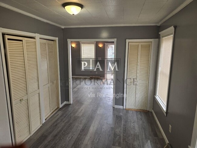 Building Photo - 1208 59th St