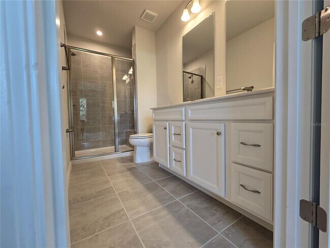 Building Photo - 456 Voltaire Dr