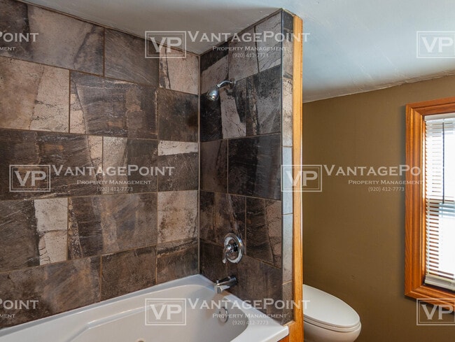 Building Photo - 3058 Bay Settlement Rd