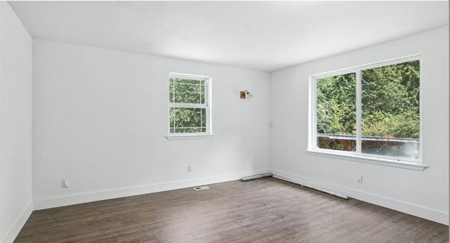 Building Photo - East Renton near Lake Kathleen MIL home - ...