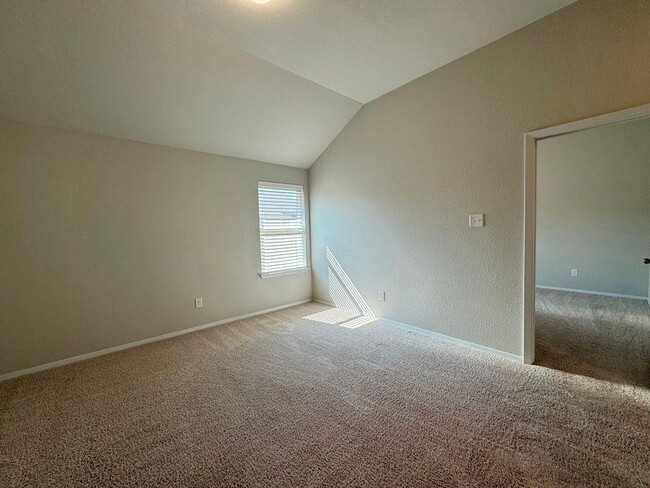 Building Photo - 295 Rimrock Ct