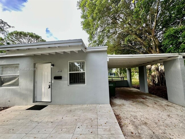 Building Photo - 1050 NW 127th St