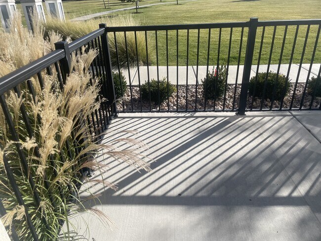 Building Photo - 3855 Gartmore Ln