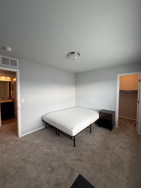 Building Photo - 16131 Warner Pl