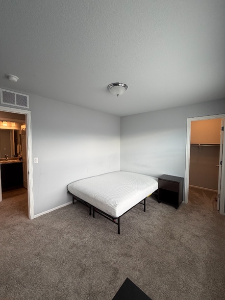 Primary Photo - 16131 Warner Pl