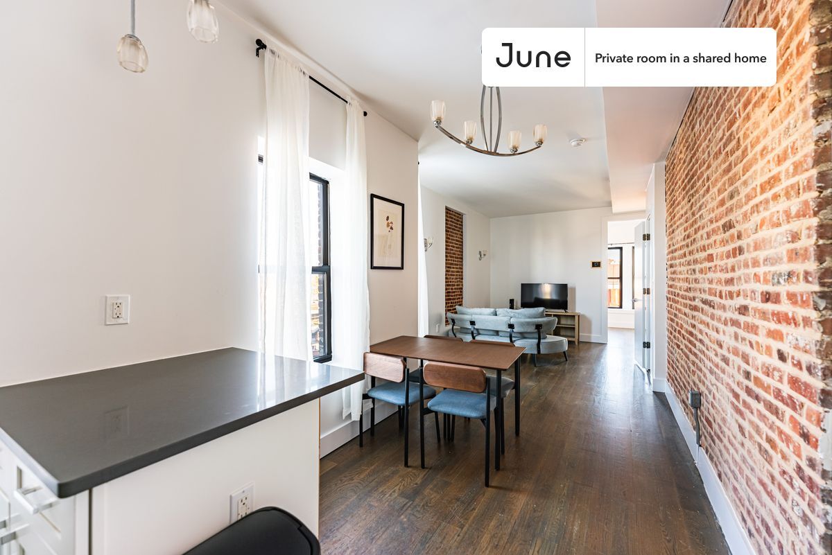 Building Photo - Room in Shared 4 bed/2 bath home in Crown Heights