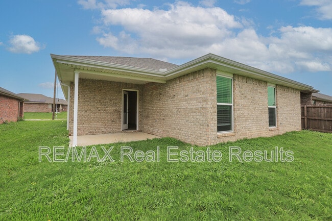 Building Photo - 501 NW 59th Ave