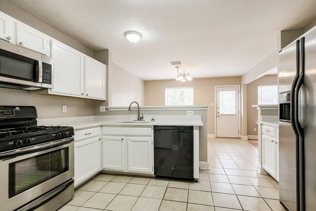 Building Photo - 19530 Sandy Bank Dr