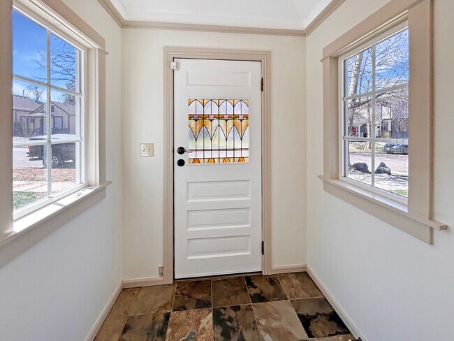 Building Photo - $0 DEPOSIT OPTION. CHARMING 3 BEDROOM WITH FENCED IN YARD AND DETACHED GARAGE IN DENVER'S BERKELE...