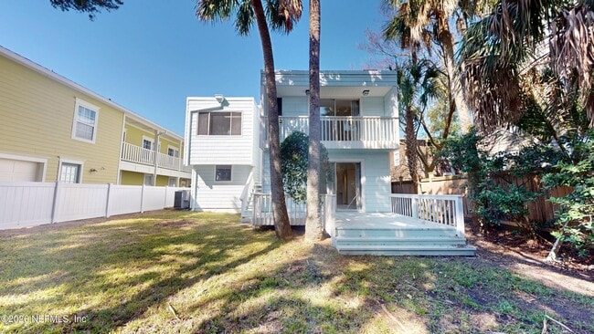 Building Photo - 222 7th St