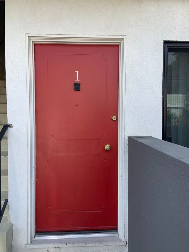 Interior Photo - key3601