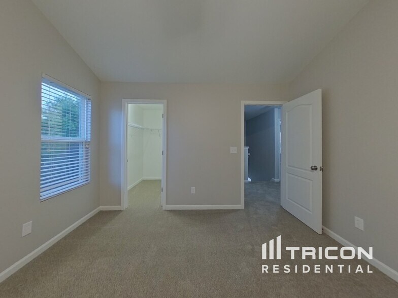 Building Photo - 5318 Artesa Ct