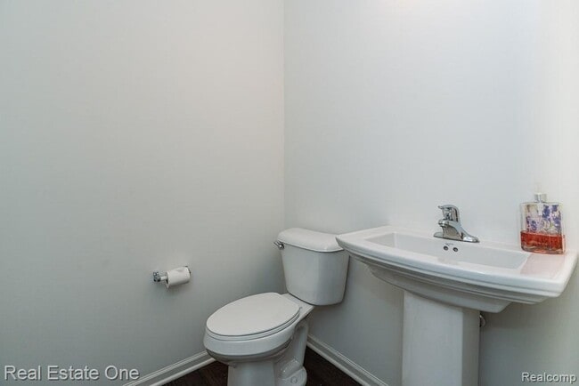Building Photo - 4637 Bradley Cir