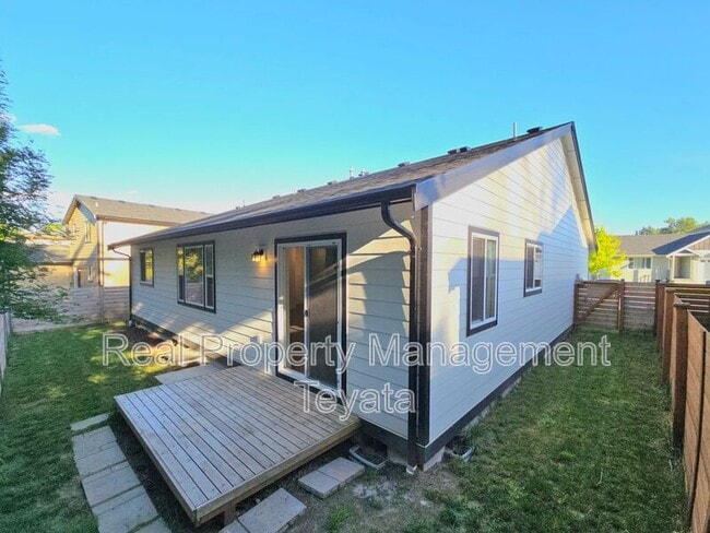 Building Photo - 6270 Fernridge Dr
